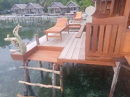 Sunset Homestay Arborek