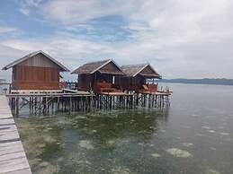 Sunset Homestay Arborek