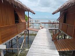 Sunset Homestay Arborek