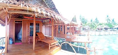 Sunset Homestay Arborek
