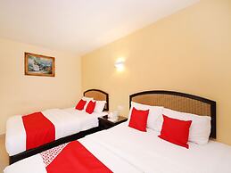 Super OYO 635 Seven Days Hotel
