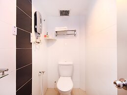 Super OYO 635 Seven Days Hotel