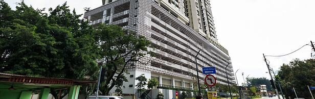 J DUPION Boutique Suites by NowHere