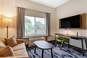 Fairfield Inn & Suites by Marriott Helen