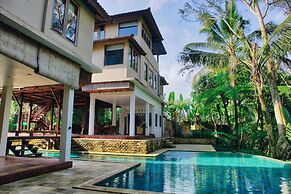 Villa Atas Awan
