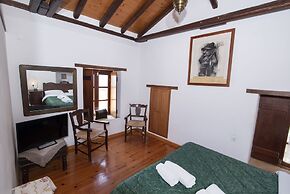 Goulas Traditional Guesthouse