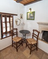 Goulas Traditional Guesthouse