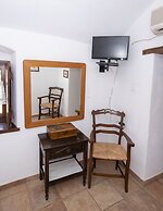 Goulas Traditional Guesthouse