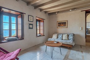 Goulas Traditional Guesthouse