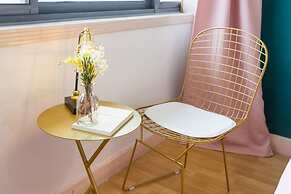 Qing Apartment Chungking Express