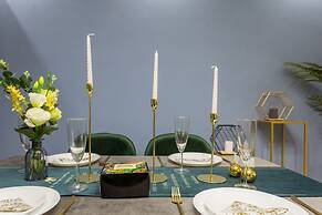 Qing Apartment Chungking Express