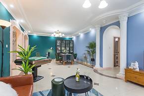 Qing Apartment Chungking Express