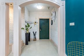 Qing Apartment Chungking Express