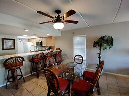 Beachview 206 Minium 2 Bedroom Condo by RedAwning