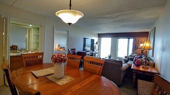 Edgewater 506 Minium 2 Bedroom Condo by RedAwning