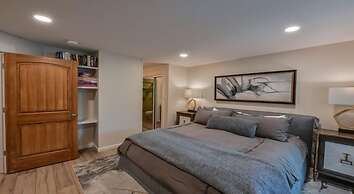 2 Br  With Huge, Sectional Couch 2 Bedroom Condo - No Cleaning Fee! by