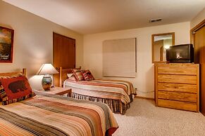 2 Br With Views Of Wood Creek & Mountains 2 Bedroom Condo - No Cleanin