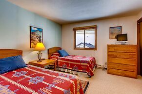 Large 2 Br With Open Floorplan 2 Bedroom Condo - No Cleaning Fee! by R