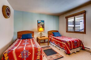 Large 2 Br With Open Floorplan 2 Bedroom Condo - No Cleaning Fee! by R