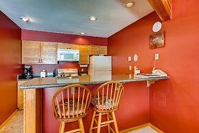 Updated 1 Br - Ski-in/ski-out Access 1 Bedroom Condo - No Cleaning Fee