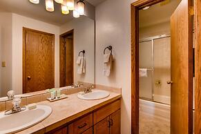 Unique 2 Br  With Fireplace 2 Bedroom Condo - No Cleaning Fee! by RedA