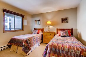 2 Br With Open Floor Plan & Updated Kitchen 2 Bedroom Condo - No Clean