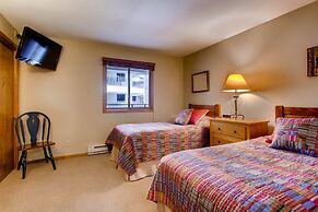 2 Br With Open Floor Plan & Updated Kitchen 2 Bedroom Condo - No Clean