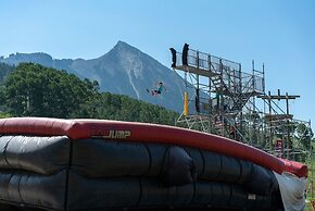 2 Br With Open Floor Plan & Updated Kitchen 2 Bedroom Condo - No Clean