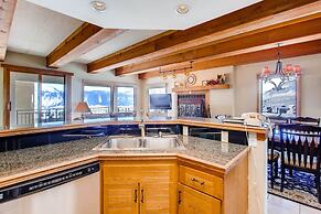 2 Br With Open Floor Plan & Updated Kitchen 2 Bedroom Condo - No Clean