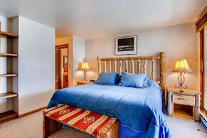 Spacious 2 Br Unit With Completely Updated Kitchen 2 Bedroom Condo - N