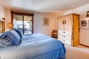 Spacious 2 Br Unit With Completely Updated Kitchen 2 Bedroom Condo - N