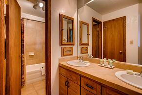 Spacious 2 Br Unit With Completely Updated Kitchen 2 Bedroom Condo - N