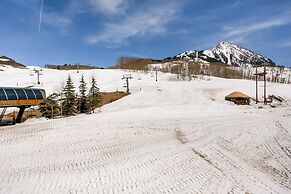 View Of Mt Crested Butte- 1 Br 1 Bedroom Condo - No Cleaning Fee! by R