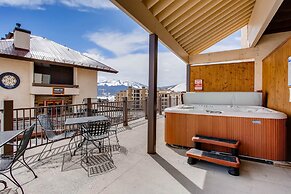 View Of Mt Crested Butte- 1 Br 1 Bedroom Condo - No Cleaning Fee! by R