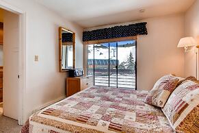 View Of Mt Crested Butte- 1 Br 1 Bedroom Condo - No Cleaning Fee! by R
