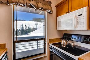 View Of Mt Crested Butte- 1 Br 1 Bedroom Condo - No Cleaning Fee! by R