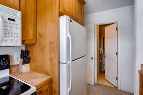 View Of Mt Crested Butte- 1 Br 1 Bedroom Condo - No Cleaning Fee! by R