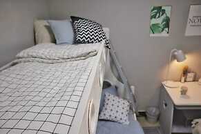 Qing Apartment Happiness