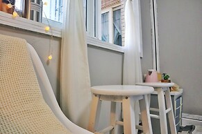 Qing Apartment Happiness