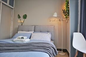 Qing Apartment Happiness