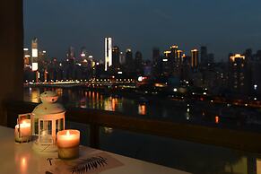 Qing Apartment Spring Heartbeat