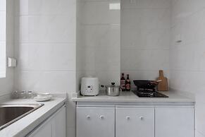 Qing Apartment Spring Heartbeat