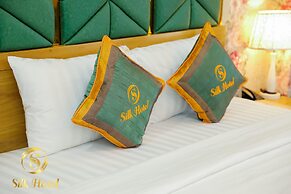 Silk Hotel