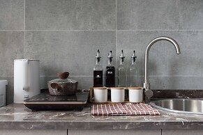 Qing Apartment Hongkong Feeling