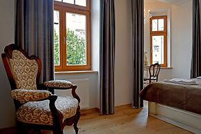 Dali ApartHotel