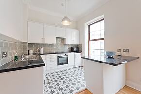 The Enya Suite - hiphipstay