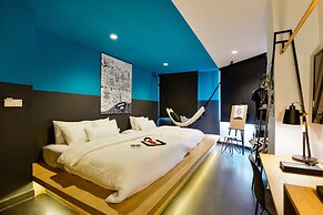 The Hammock Hotel Fine Arts Museum