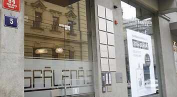 Old Town Apartment Spalena