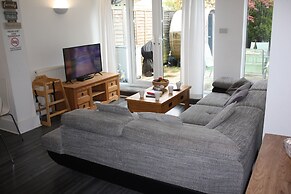 Bournemouth Holiday Let With Hot Tub & Sauna