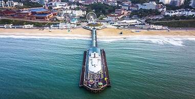 Bournemouth Holiday Let With Hot Tub & Sauna